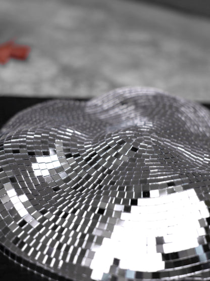 Event horizon / white hole #1