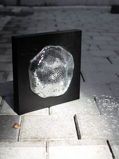 Event horizon / white hole #2