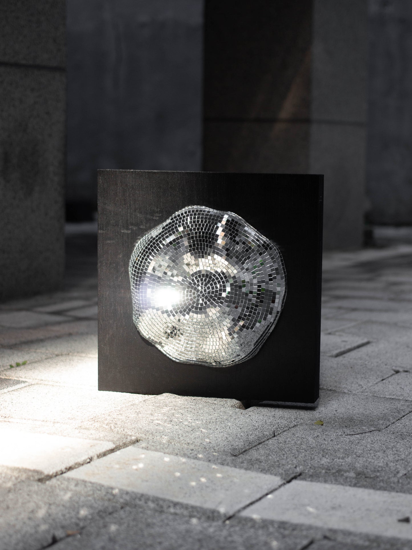 Event horizon / white hole #2