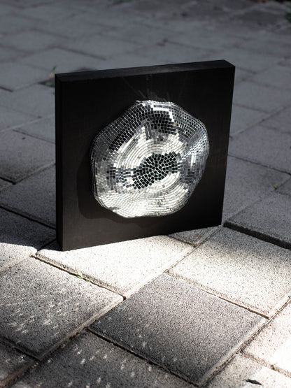 Event horizon / white hole #2