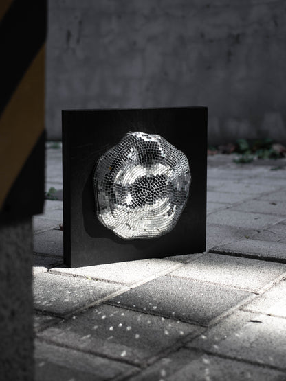 Event horizon / white hole #2